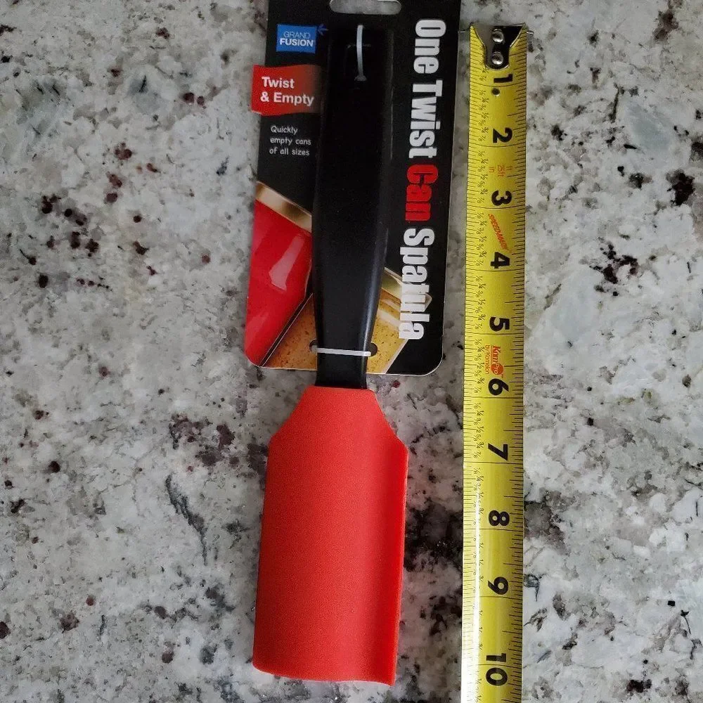 One Twist Can Spatula